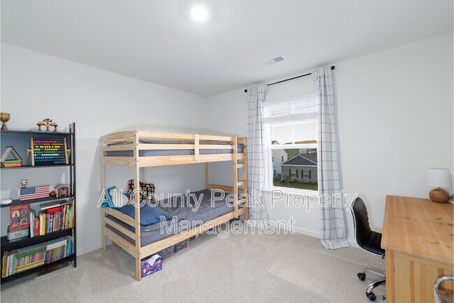 Building Photo - 8559 Raspberry Wy