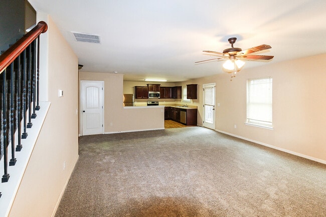 Foto del edificio - Two-Story Home in Locust Grove, GA