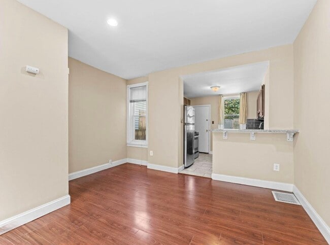 Building Photo - 2223 Winton St