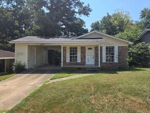 Building Photo - 1011 Ferrell Dr