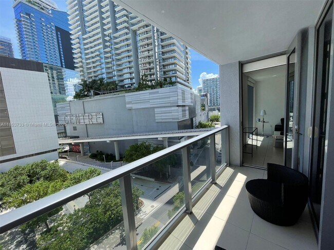 Foto del edificio - 31 SE 6th St