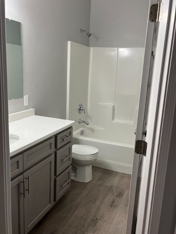 Foto del edificio - 118 E 3rd St
