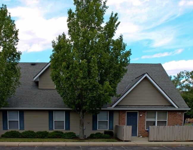Foto del edificio - Findlay Village Square