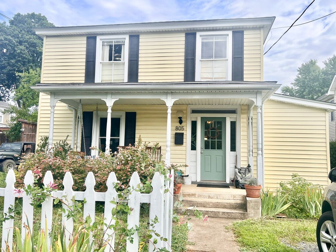 Primary Photo - 805 Rockland Ave