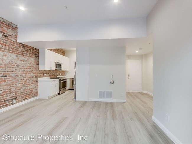 Building Photo - 124 Waverly Pl