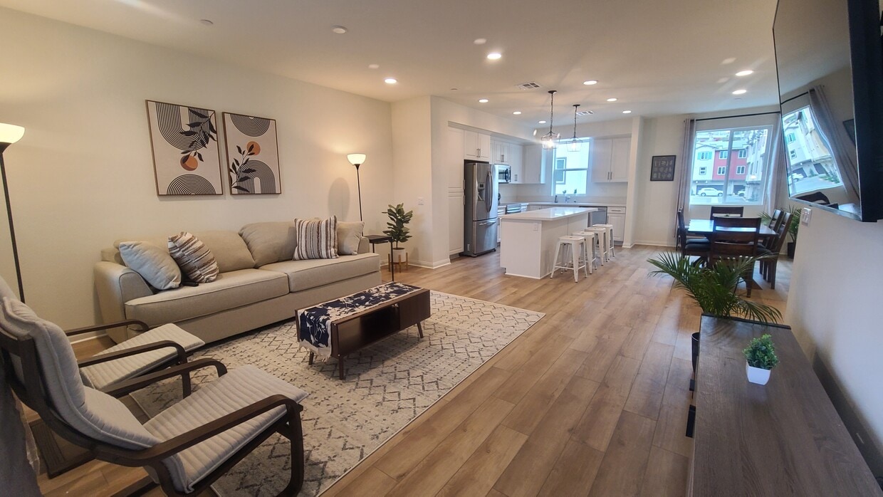 Foto principal - 8383 Tahoe St