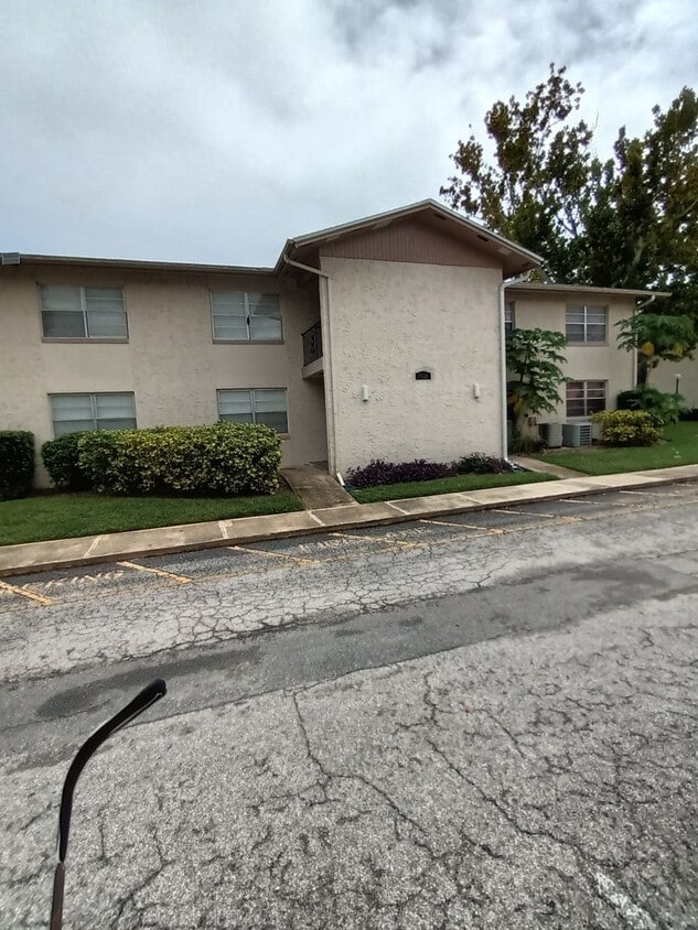 Photo - 2 Bedroom, 1 Bath for Rent at 1906 Honour Road #2 Orlando FL 32839