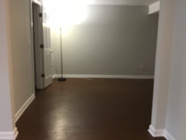 Foto del edificio - 1465 E Putnam Ave