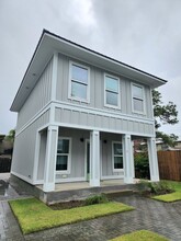Building Photo - 101 E 22nd Ave