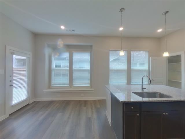 Building Photo - 210 Mansfield Ct