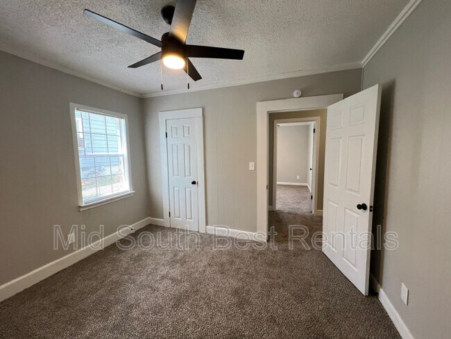 Foto del edificio - 183 Holland Ave