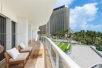 Building Photo - 9601 Collins Ave