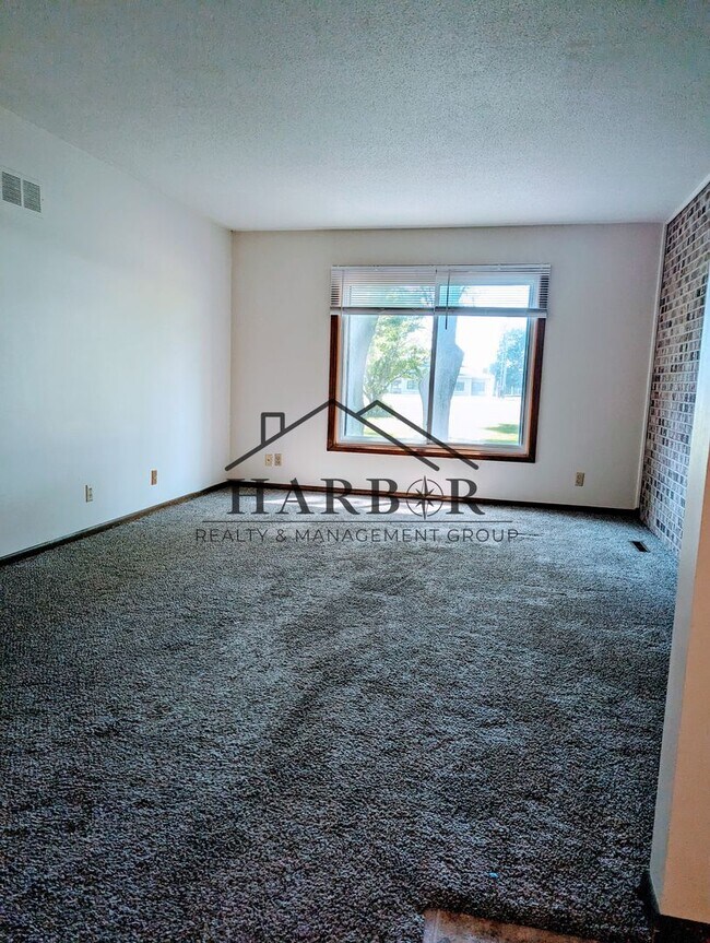 Foto del edificio - 2 Bedroom 1 Bath - Special: 1st Month Free