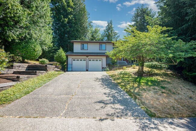 Building Photo - 5 Bed 3 Bath home In Bellevue Available Now
