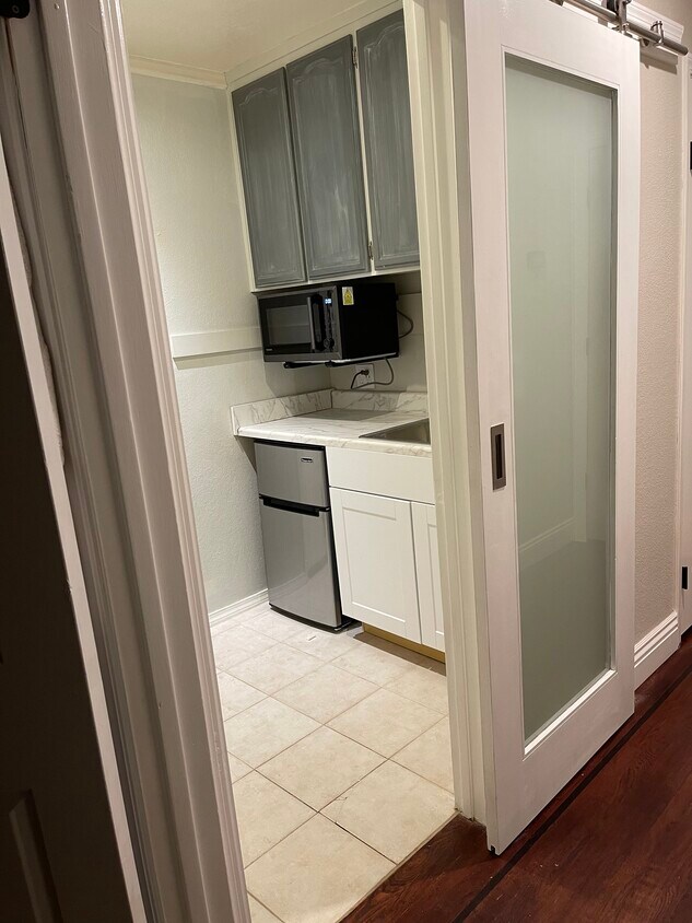 Mini-refrigerator/Freezer and cabinet space - 2939 Ascot Dr