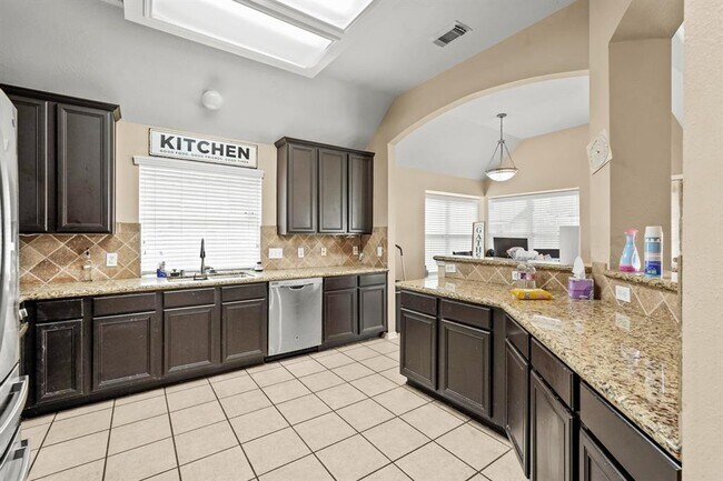 Building Photo - 3106 Valley Ct