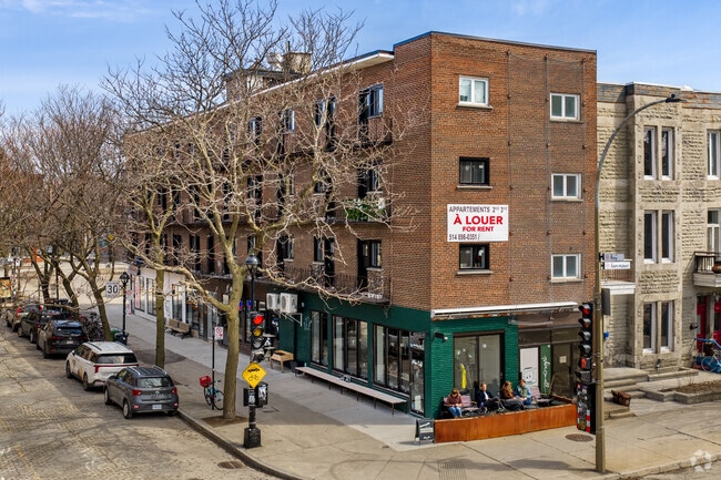 Building Photo - 820 Rue Roy E