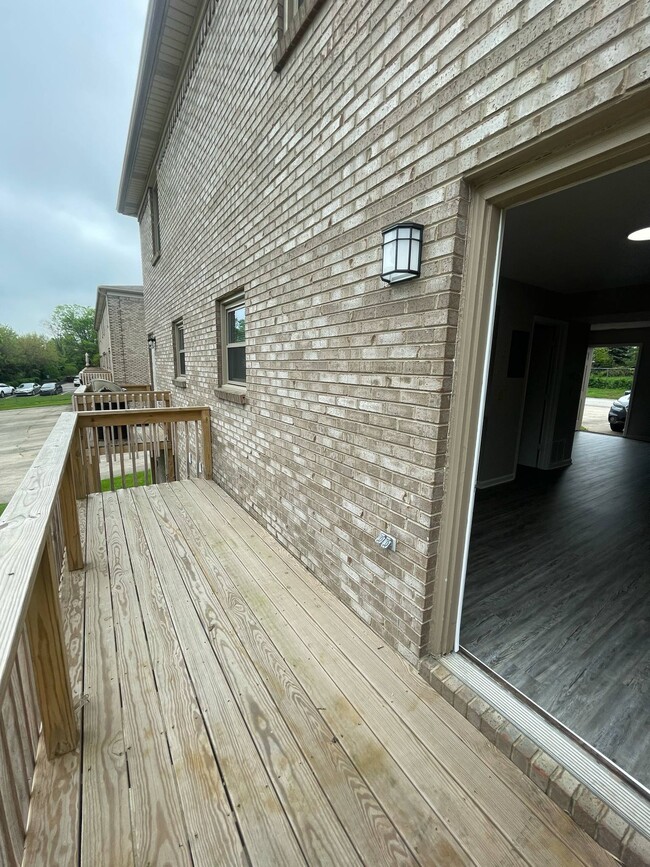 Building Photo - 223 Churchill Dr