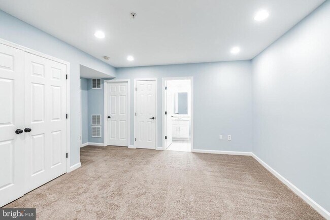 Foto del edificio - 10329 Bridle Ct