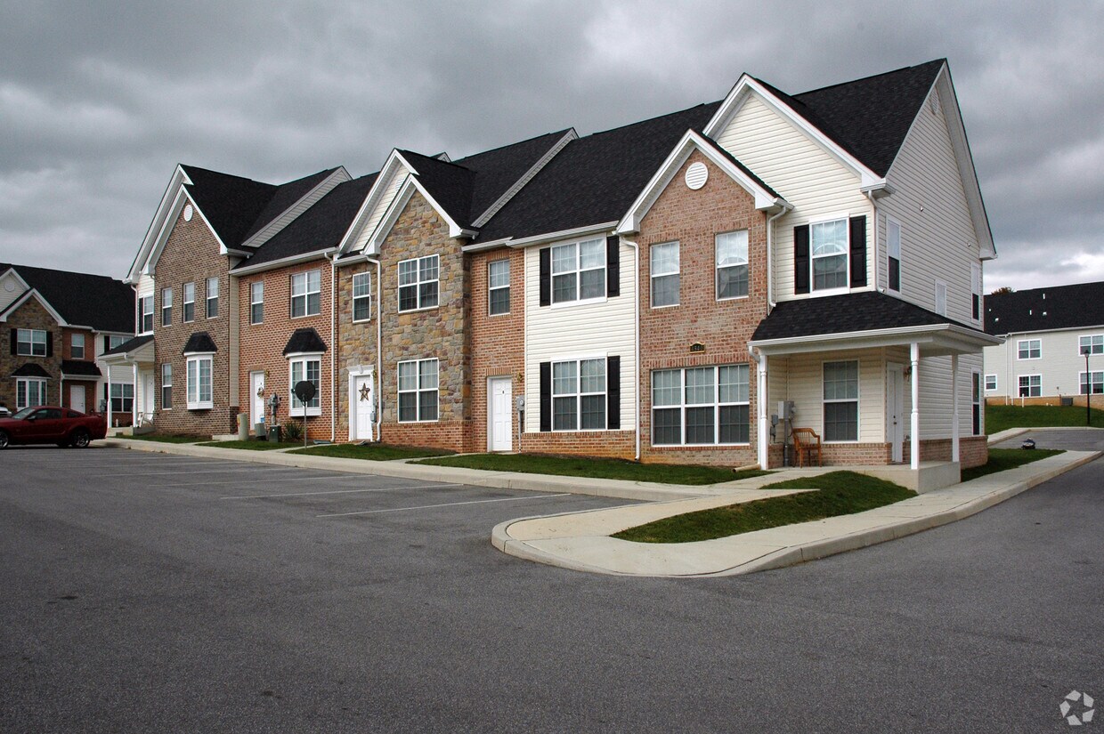 Primary Photo - Avalon Townhomes