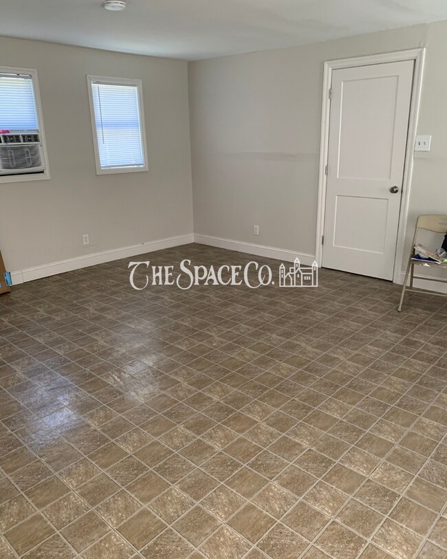 Building Photo - Renovated West Ashley Home!