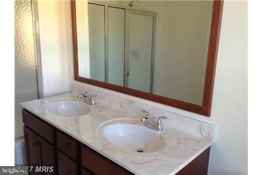 Foto del edificio - 23190 Wrathall Dr