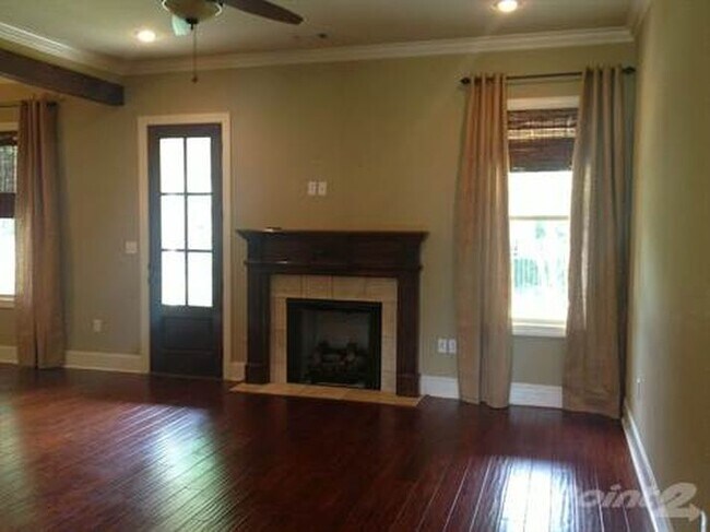 Foto del edificio - Oxford’s Best Neighborhood!!