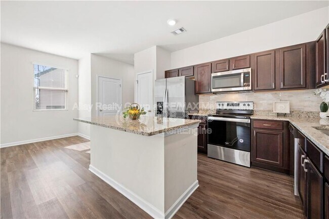 Foto del edificio - 6448 Mountain Home Way