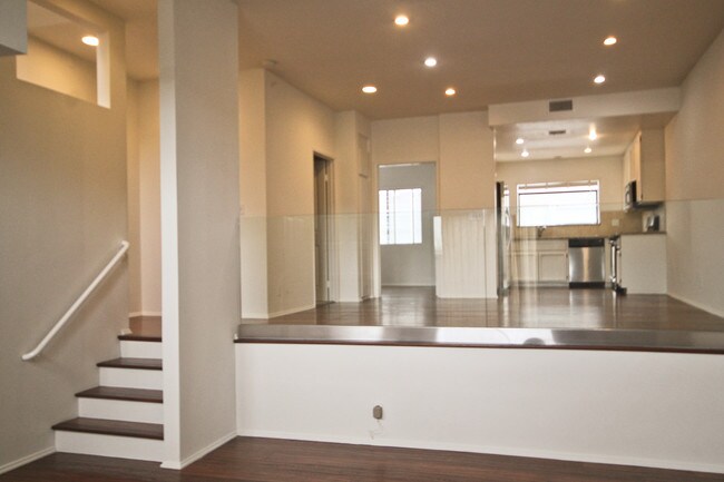 Recessed lighting - 1955 Barry Ave