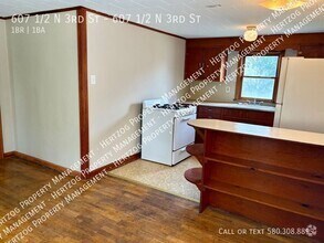 Building Photo - 607 1/2 N 3rd St