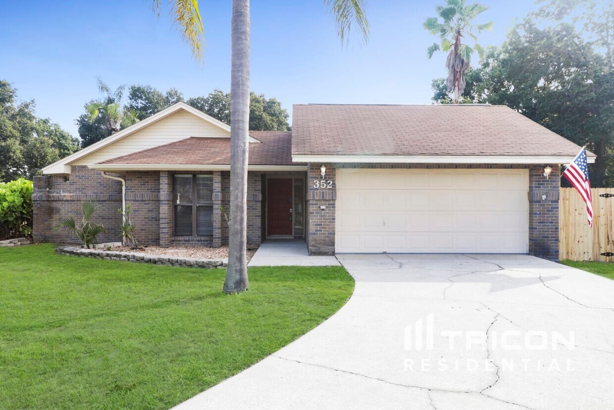 Primary Photo - 352 N Fork Pl