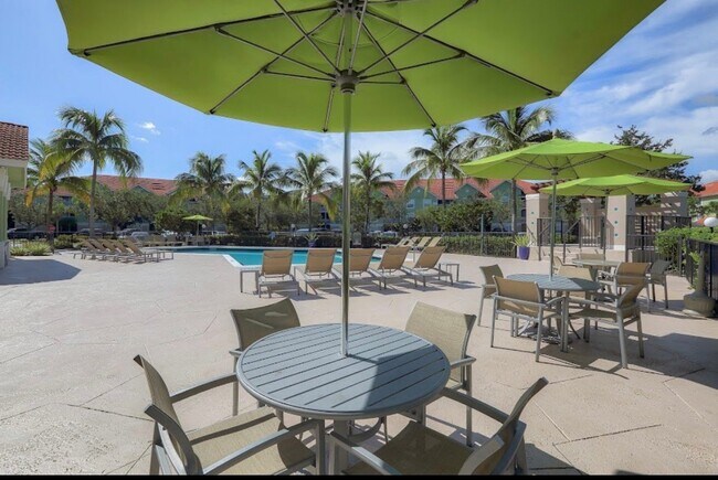 Foto del edificio - 28151 Dovewood Ct