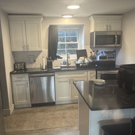 Foto del edificio - 20 Thomas Ave