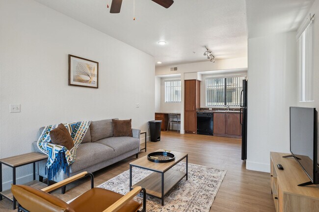 Foto del edificio - 6610 N 93rd Ave