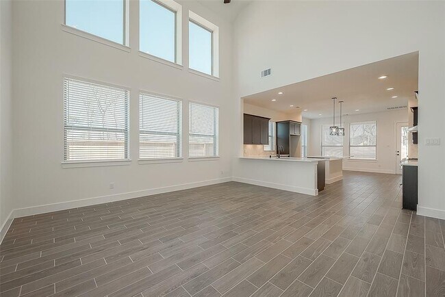 Building Photo - 10603 Blossom River Dr