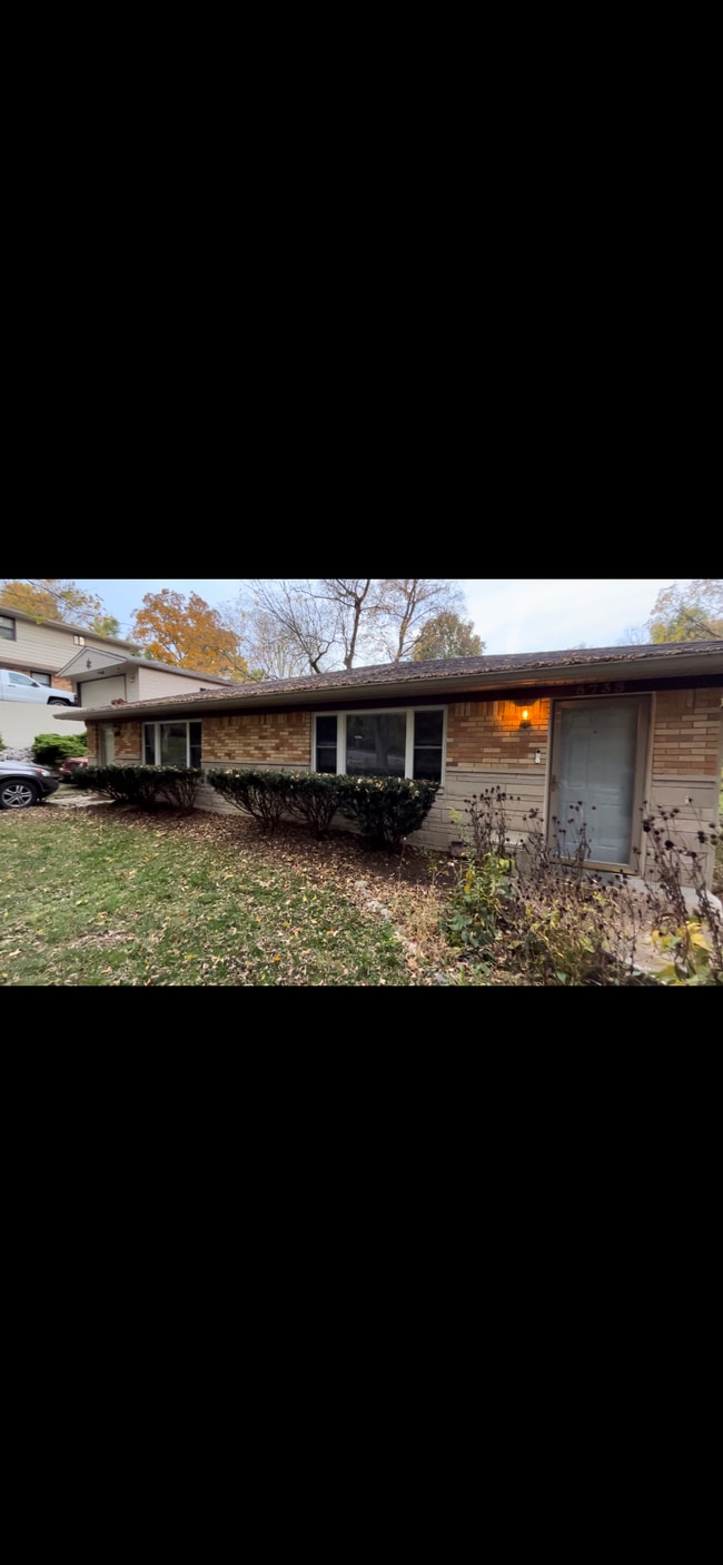 Building Photo - 5735 E County Road 150 N
