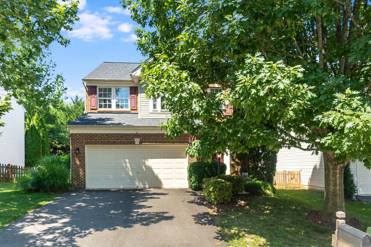 Primary Photo - 14872 Links Pond Cir