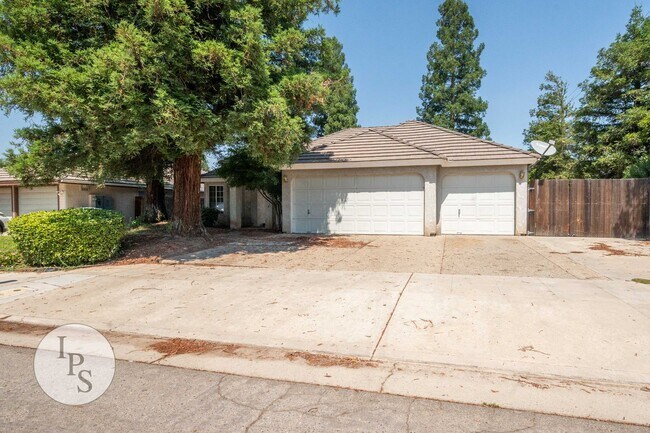 Foto del edificio - Fresno NorthEast Home, 3BR/2BA, Built 1989 – Across the street from Maple Creek Elementary!