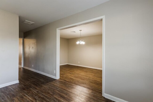 Foto del edificio - 503 23rd St N