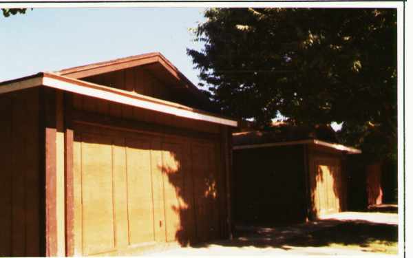 Primary Photo - 1420-1422 Lake Park Ct