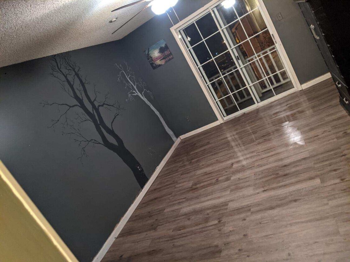 Master Bedroom - 2092 S Sherwood Dr