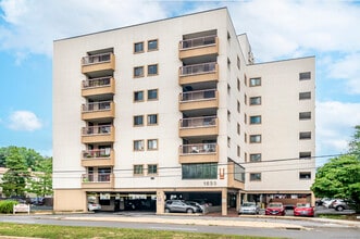 Building Photo - 1633 Washington Blvd