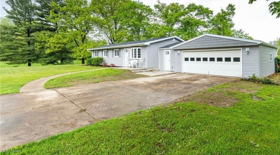 Foto principal - 794 Robinhood Dr