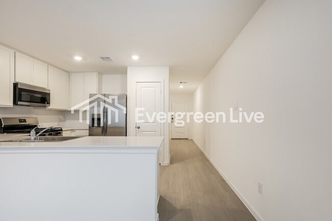 Building Photo - 5910 Patriot Sound Drive