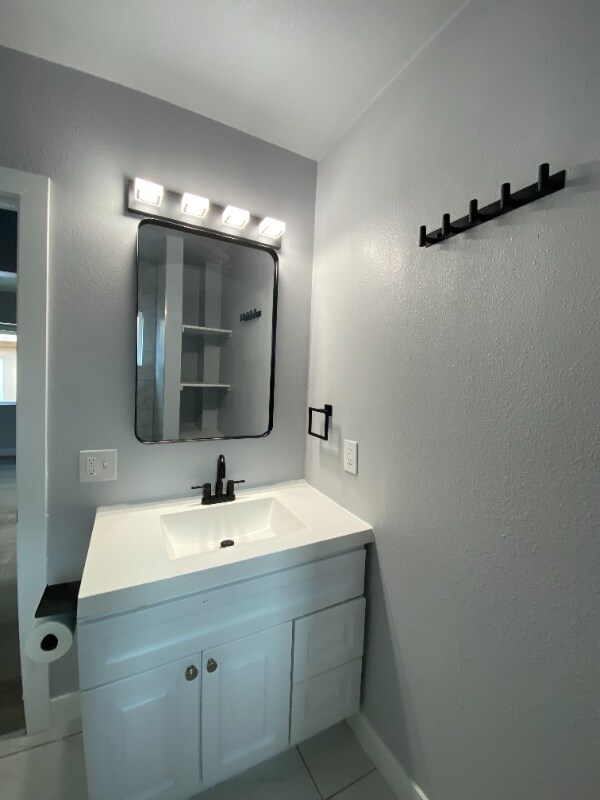 Building Photo - 1509 E 20th St