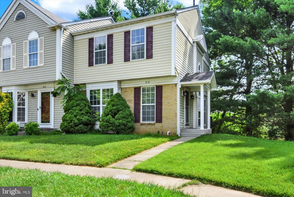 Foto principal - 818 Brickston Rd