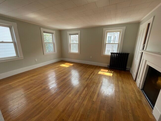 Building Photo - 16 Lemon St