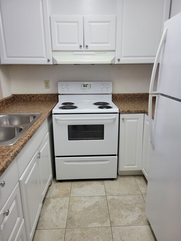 Primary Photo - 4060 Huerfano Ave