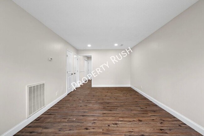 Foto del edificio - 3334 Gundy Dr