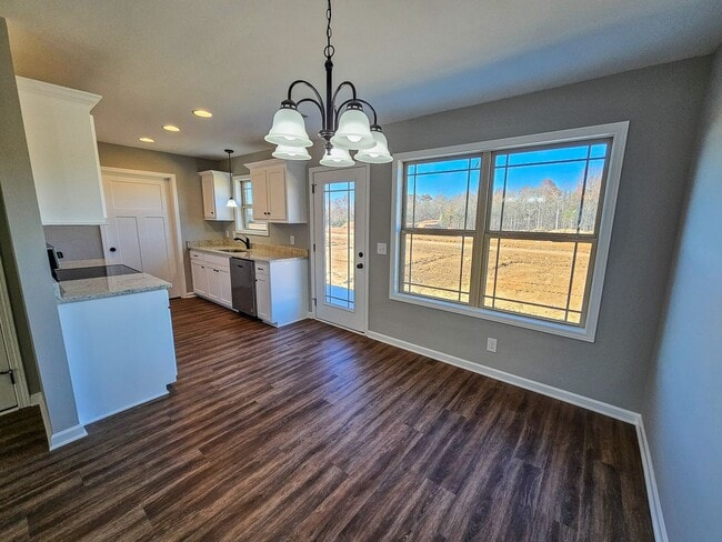 Building Photo - BRAND NEW Spacious Townhome in Shelbyville!...**1/2 OFF Move-In Special**